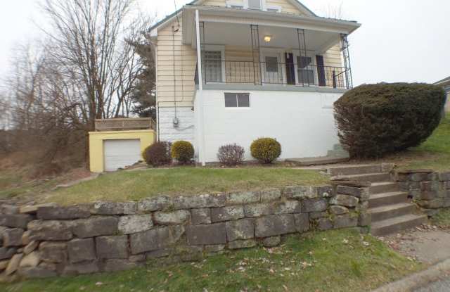 Two bedroom home on Weirton Heights photos photos