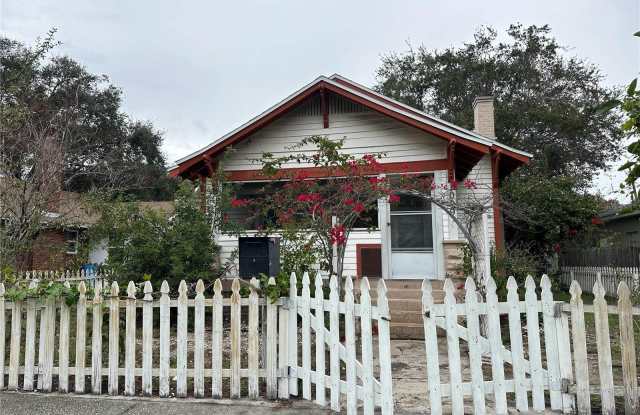 1009 15TH AVENUE S - 1009 15th Avenue South, St. Petersburg, FL 33705