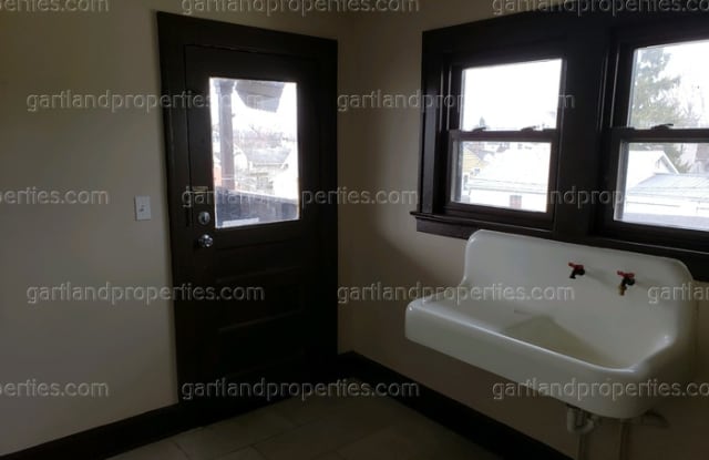 2047 Logan Avenue photos photos