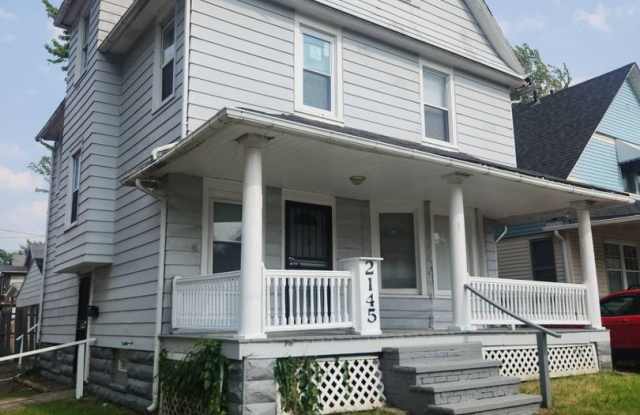Charming 4-Bedroom Property in Prime Location photos photos