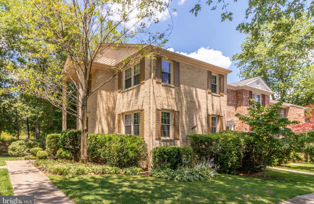 9527 HUNT SQUARE COURT - 9527 Hunt Square Court, Burke, VA 22153