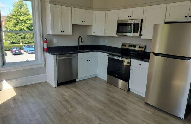 368 E CHESTNUT Street photos photos