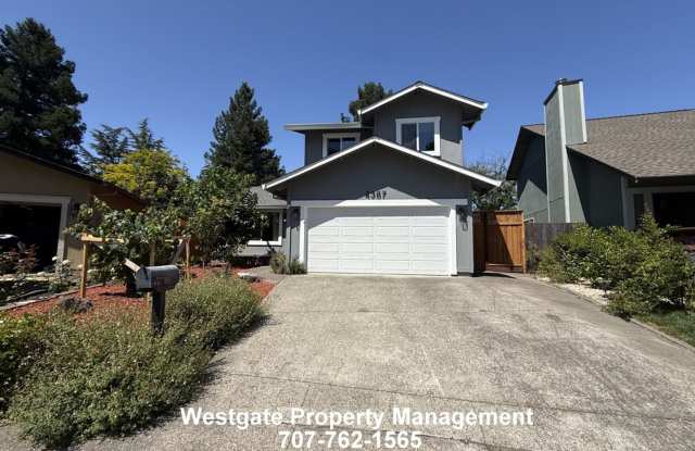 Beautifully updated 3-bedroom, 2.5-bath G Section Home - 3467 Gloria Court photos photos