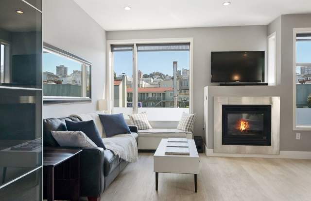 Epic REA/Azari PM:Gorgeous 1 Bed/ 1 Bath Condo w/ Parking photos photos