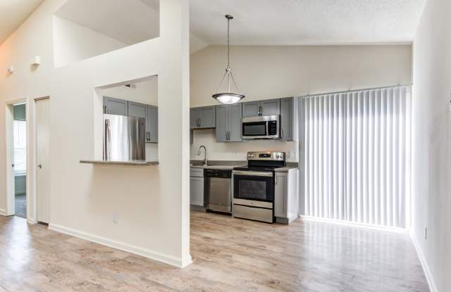 Seawall Apartments & Townhomes Gallery 3