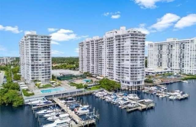 18081 Biscayne Blvd - 18081 Biscayne Boulevard, Aventura, FL 33160
