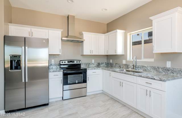 2467 S Campbell Avenue photos photos