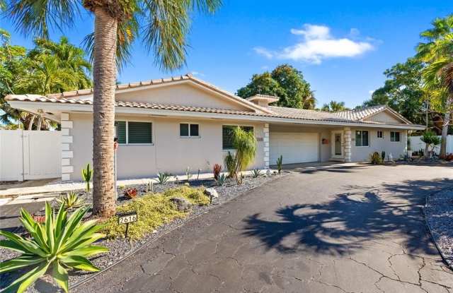 2616 Middle River Dr photos photos