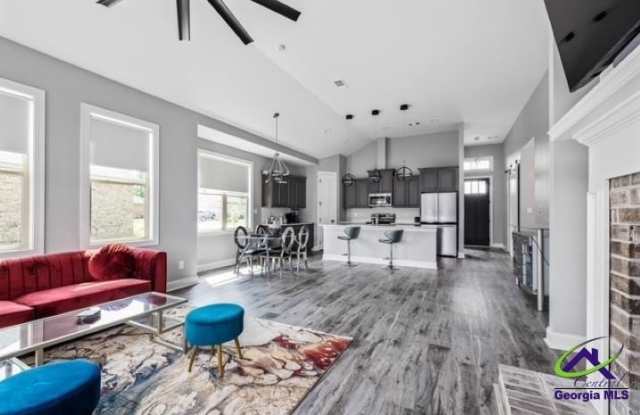 112 Gwendolyn Avenue Gallery 4