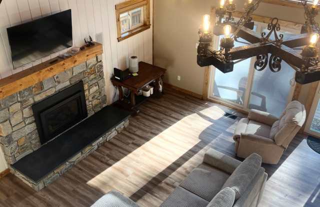 Donner Lake seasonal rental — Fully Remodeled Home | Walk to Lake Market photos photos Donner Lake seasonal rental — Fully Remodeled Home | Walk to Lake Market photos photos