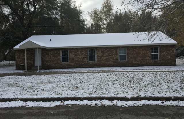423 West Woodrow Street - B - 423 West Woodrow Street, Jonesboro, AR 72401