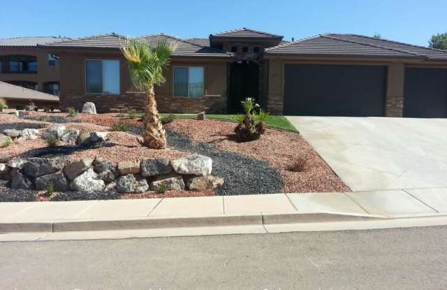 605 East Amiata Way - 605 E Amiata Way, Washington, UT 84780