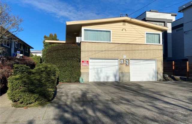 2bd/1ba Seattle Triplex photos photos