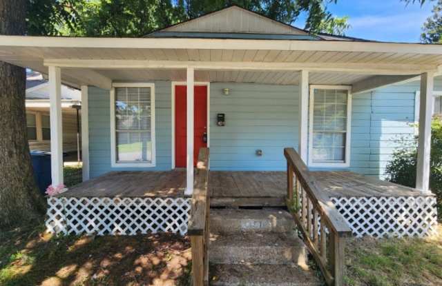 Welcome home to 4511 Atkins, for rent *Move in Special - $0 Deposit option* - Please read the full description* photos photos