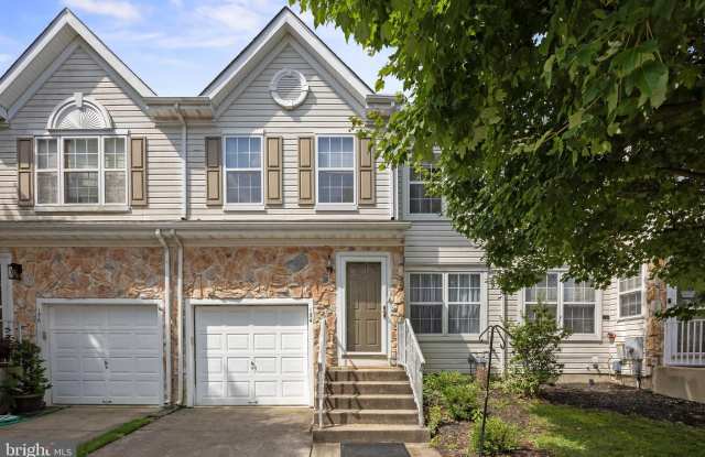 154 BUCKINGHAM WAY photos photos