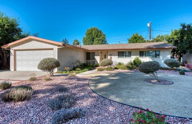 8429 Cozycroft Avenue - 8429 Cozycroft Avenue, Los Angeles, CA 91306