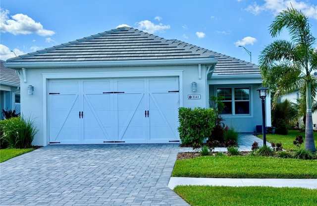 8141 STERNWAY ROAD photos photos