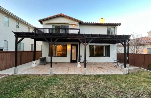 AVAILABLE SOON! 4 BED / 3 BATH TEMEKU HILLS HOME FOR RENT! LARGE BACKYARD + AMENITIES GALORE! photos photos