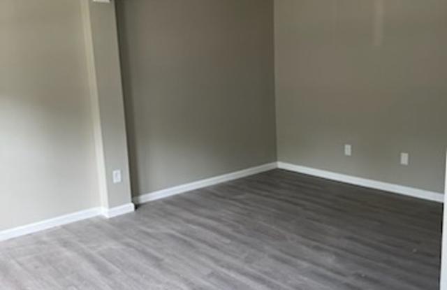 3422 Belfry LN Gallery 4