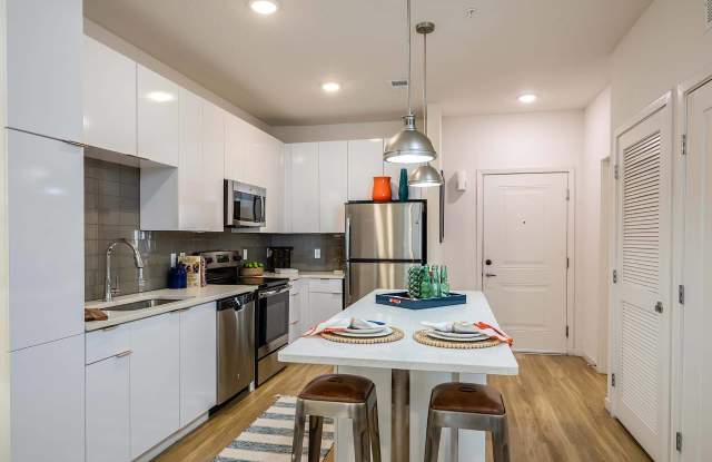 Havana Square Apartments Gallery 2