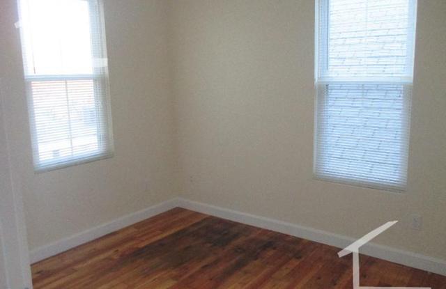 3 bed in brookline village Gallery 4