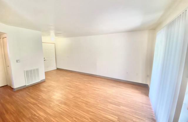Aspen Court Apartments Gallery 4