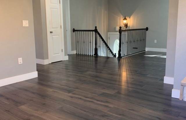 5462 Mira Loma Circle Gallery 3
