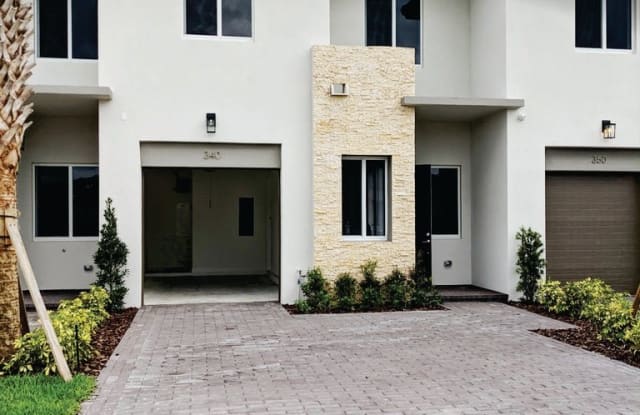 340 Pioneer Way - 340 Pioneer Way, Royal Palm Beach, FL 33414