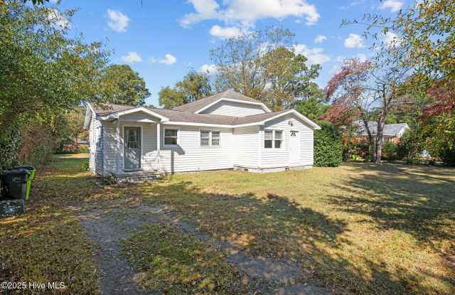 104 Glenburnie Drive - 104 Glenburnie Drive, New Bern, NC 28560