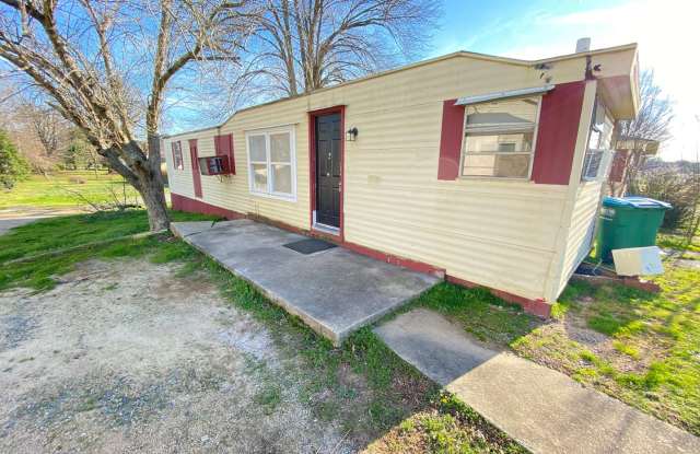 2bed/1bath trailer near downtown Landis all electric photos photos