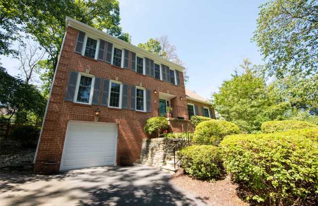 2040 Durand Dr - 2040 Durand Drive, Reston, VA 20191