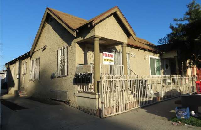 3923 S Normandie photos photos