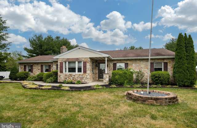 2066 BRIDGE ROAD - 2066 Bridge Road, Skippack, PA 19473