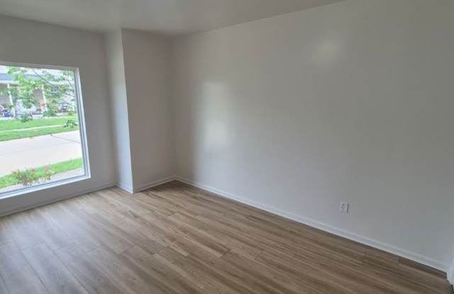 143 Kenton St, Elsmere, KY – Spacious 3-Bedroom, 2-Bath Home Gallery 4