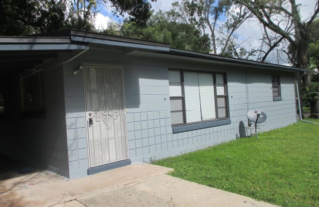 7005 MISS MUFFET LN N - 7005 Miss Muffet Ln W, Jacksonville, FL 32210