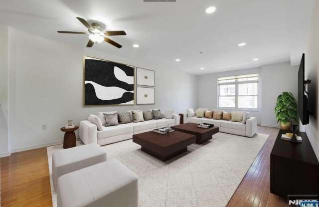 9252 Kennedy Boulevard 308 photos photos