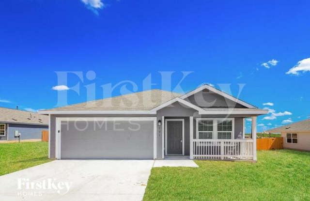 131 Agave Circle - 131 Agave Circle, Atascosa County, TX 78064