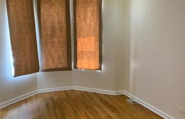 5622 South MARSHFIELD Avenue Gallery 3