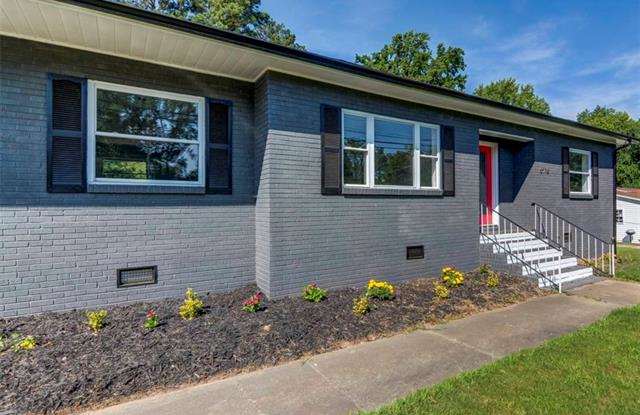5918 The Plaza Road - 5918 the Plaza, Charlotte, NC 28215