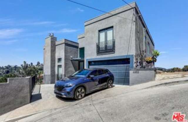 6852 Woody Trail Gallery 2