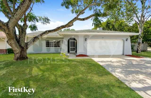 1794 East Groveleaf Avenue - 1794 East Groveleaf Avenue, Palm Harbor, FL 34683