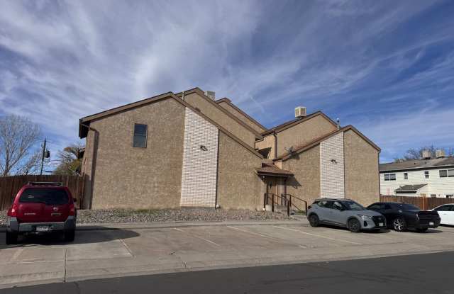 Sunny and Cute 2 Story, 2Bed, 1.5Bath Townhouse in Grand Junction!!!! - 551 Garfield Drive, Mesa County, CO 81504