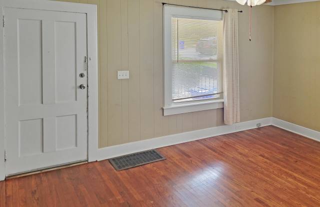 6 Elm Street - A Gallery 2