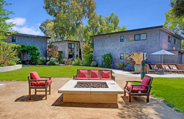 600 Whisman Gallery 4