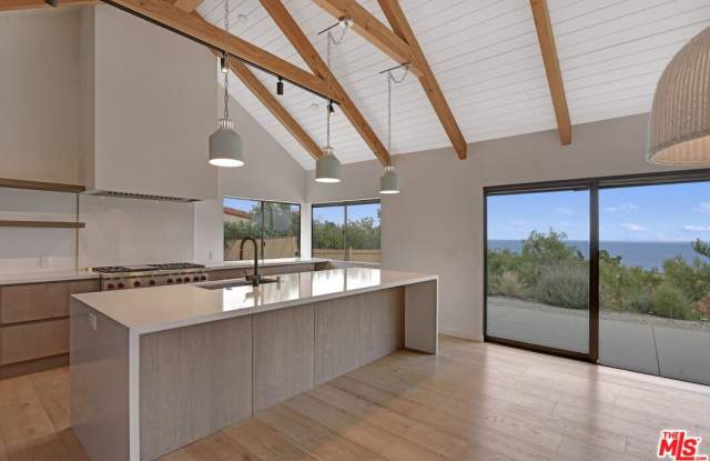 24728 Vantage Point Ter photos photos