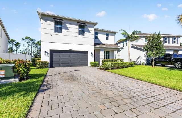 6800 SE PARK TRACE Drive Gallery 2