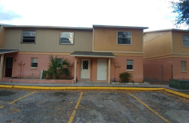728 E 113 AVENUE - 728 E 113th Ave, Tampa, FL 33612