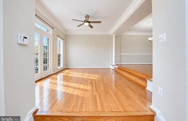 21943 WINDOVER Drive Gallery 3