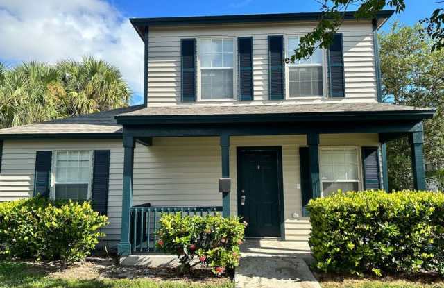 701 4th St photos photos