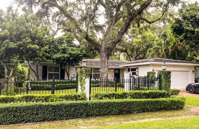 6930 Almansa St - 6930 Almansa Street, Coral Gables, FL 33146